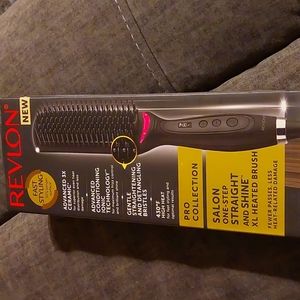 Straight  and Shine  XL Heated Brush